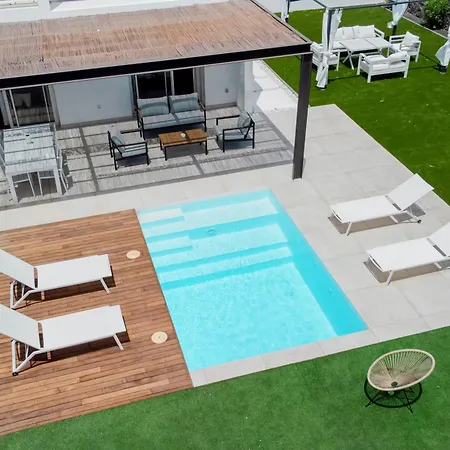 Casa Menta. Relaxing Corner In Front Of The Ocean *