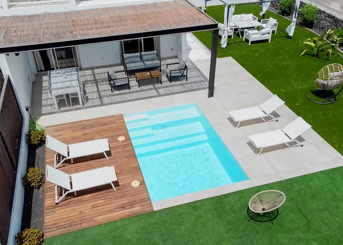 Menta Relaxing Corner In Front Of The Ocean *