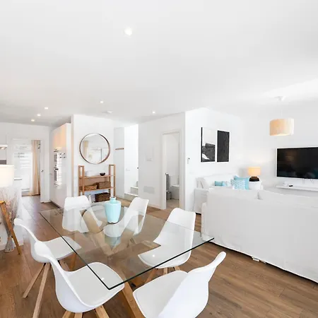 Menta Relaxing Corner In Front Of The Ocean